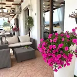Konukevi Le Residenze Del Mare La Caletta